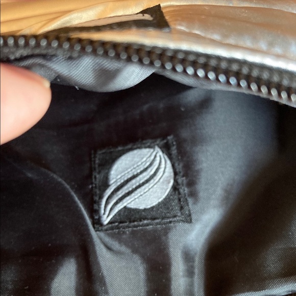 Beautiful three piece wristlet set - Picture 3 of 6